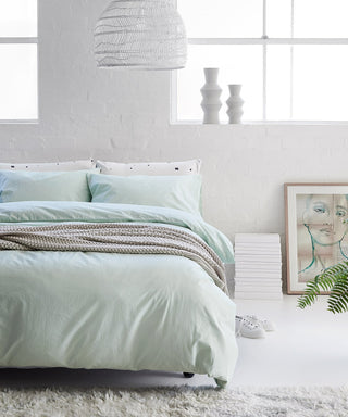 schlafzimmer mit hellgrün Bio-Baumwolle betzttwäsche